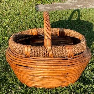 Vintage Handcrafted Brown Oval Wicker Basket With Handle